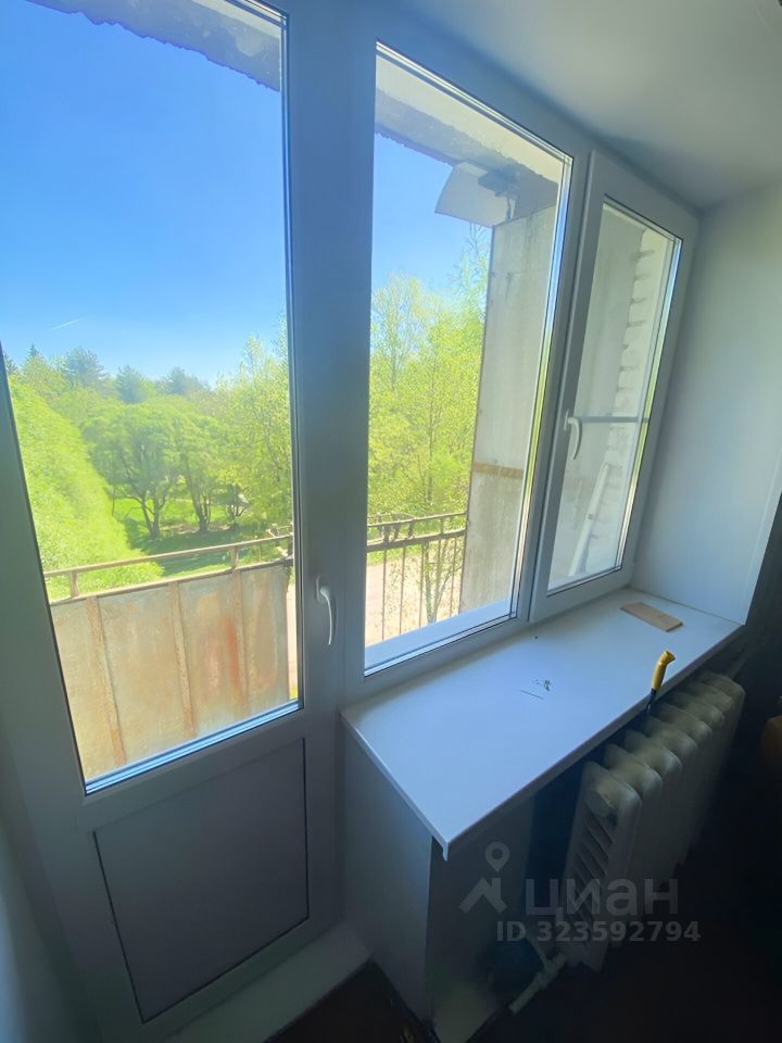 Продажа 2-комн квартиры на вторичном рынке Волхов, Авиационная улица, 40