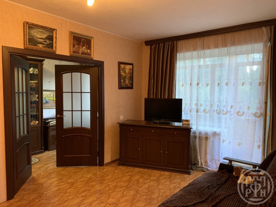 Продажа 2-комн квартиры на вторичном рынке Пушкин г., Саперная ул. ,  д. 10