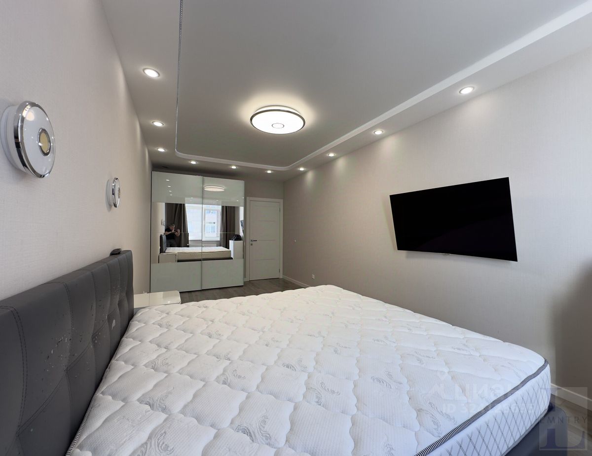 Продажа 2-комн квартиры на вторичном рынке проспект Маршала Блюхера, 9к2