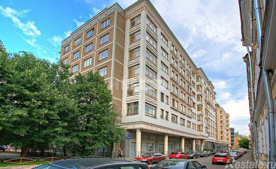 Продажа 6-комн квартиры на вторичном рынке Филипповский пер,  д. 8,  к. 1