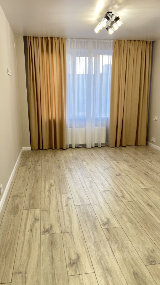 Продажа 2-комн квартиры на вторичном рынке Днепропетровская улица, 27к1