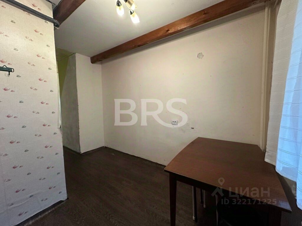 Продажа 4-комн квартиры на вторичном рынке Петергоф, улица Шахматова, 4к1