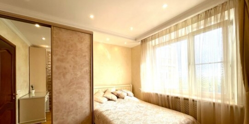 4-комн квартира ул Введенского,  д. 32