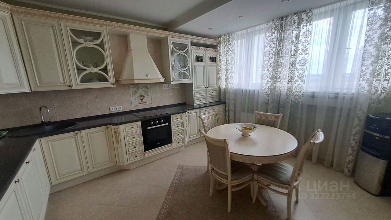 Продажа 4-комн квартиры на вторичном рынке Пушкино, улица Чехова,  д. 1к2