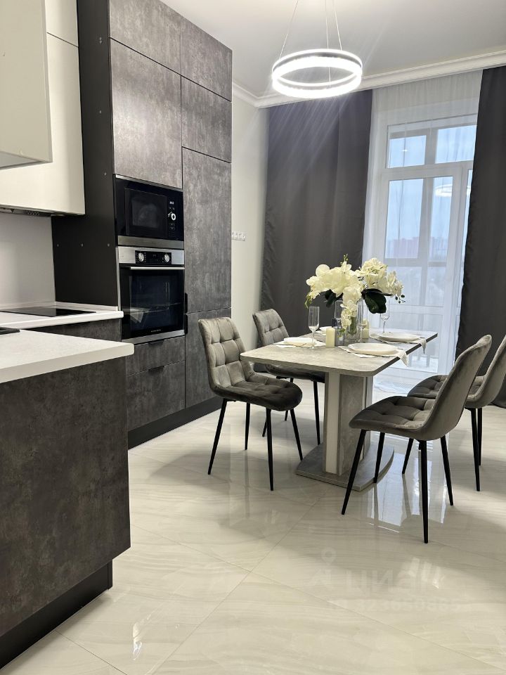 Продажа 1-комн квартиры на вторичном рынке бульвар Веласкеса, 10