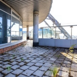 Продажа 6-комн квартиры на вторичном рынке ул Нежинская,  д. 1