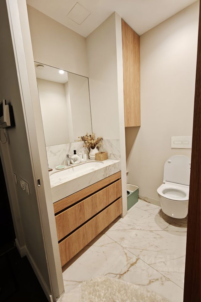 Продажа 2-комн квартиры на вторичном рынке улица Академика Виноградова, 1к1