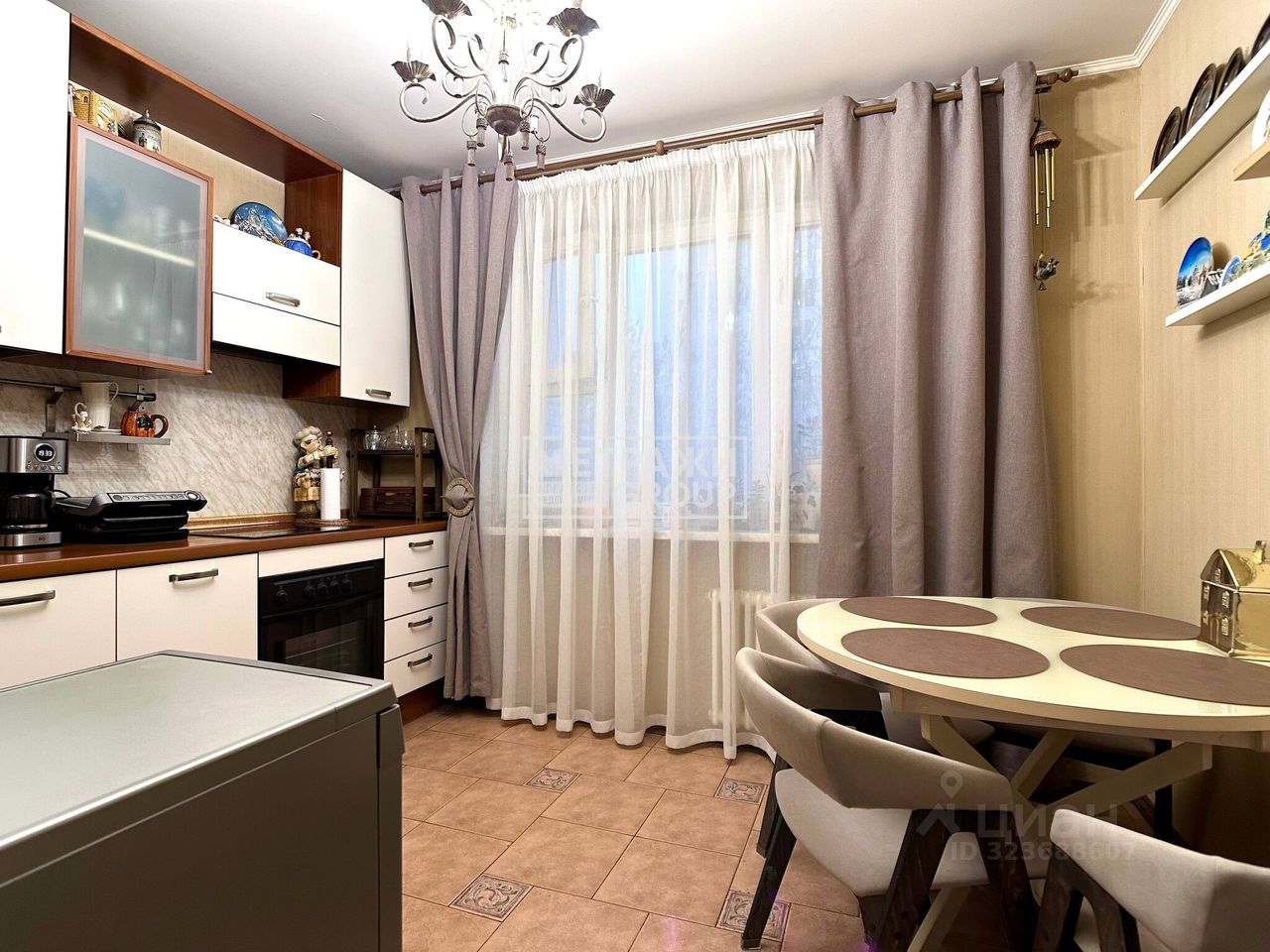 Продажа 4-комн квартиры на вторичном рынке Клинская улица, 4К3