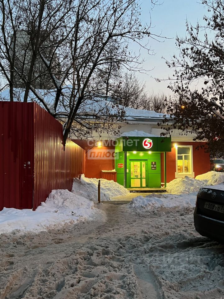 Продажа 2-комн квартиры на вторичном рынке Онежская улица, 2