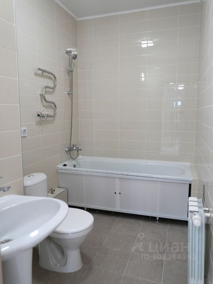 Продажа 3-комн квартиры на вторичном рынке улица Годовикова, 10