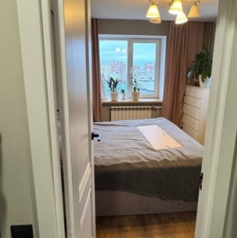 Продажа 3-комн квартиры на вторичном рынке улица Маршала Казакова