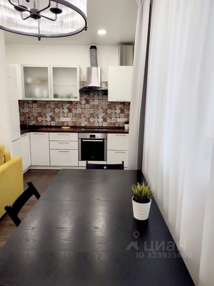 Аренда 2-комн квартиры на вторичном рынке Балашиха, улица Строителей, 3