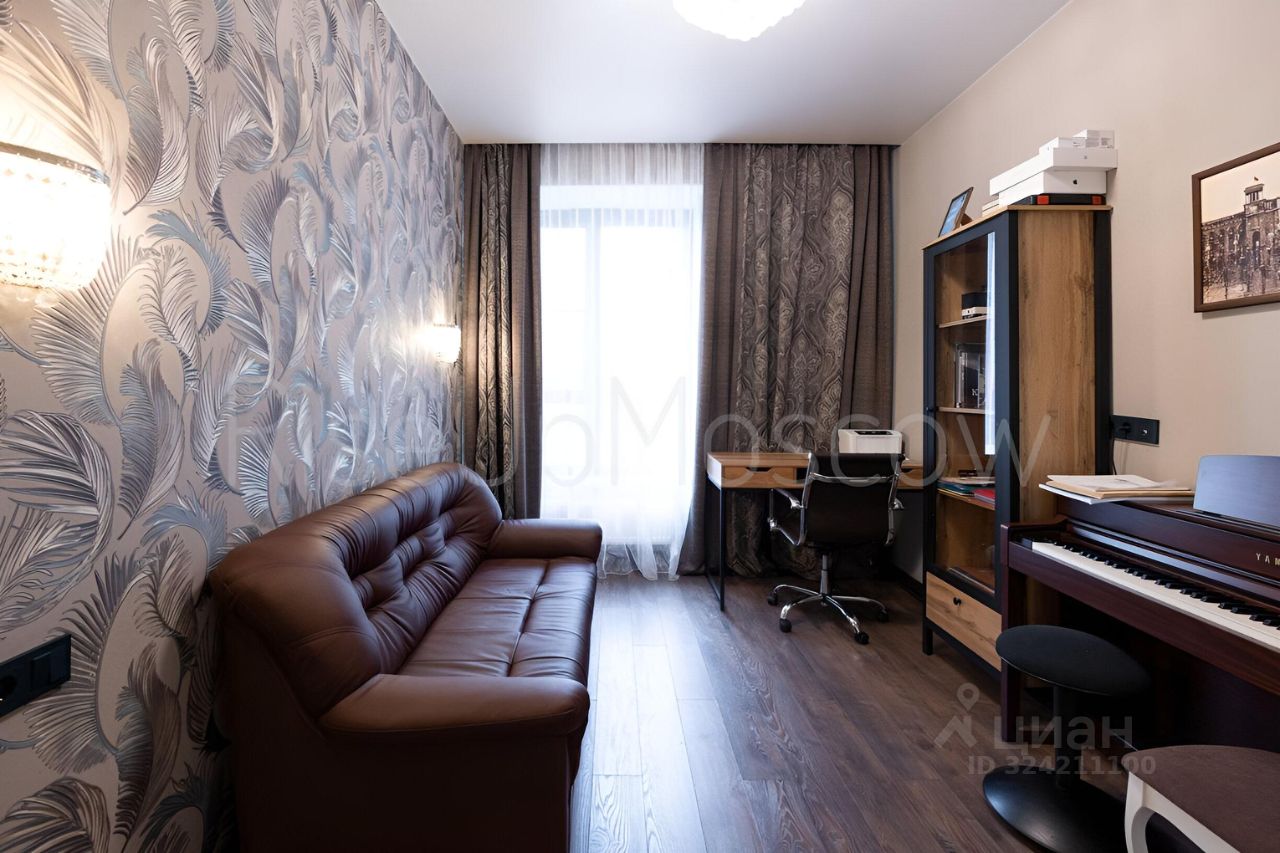 Продажа 4-комн квартиры на вторичном рынке улица Василисы Кожиной, 13