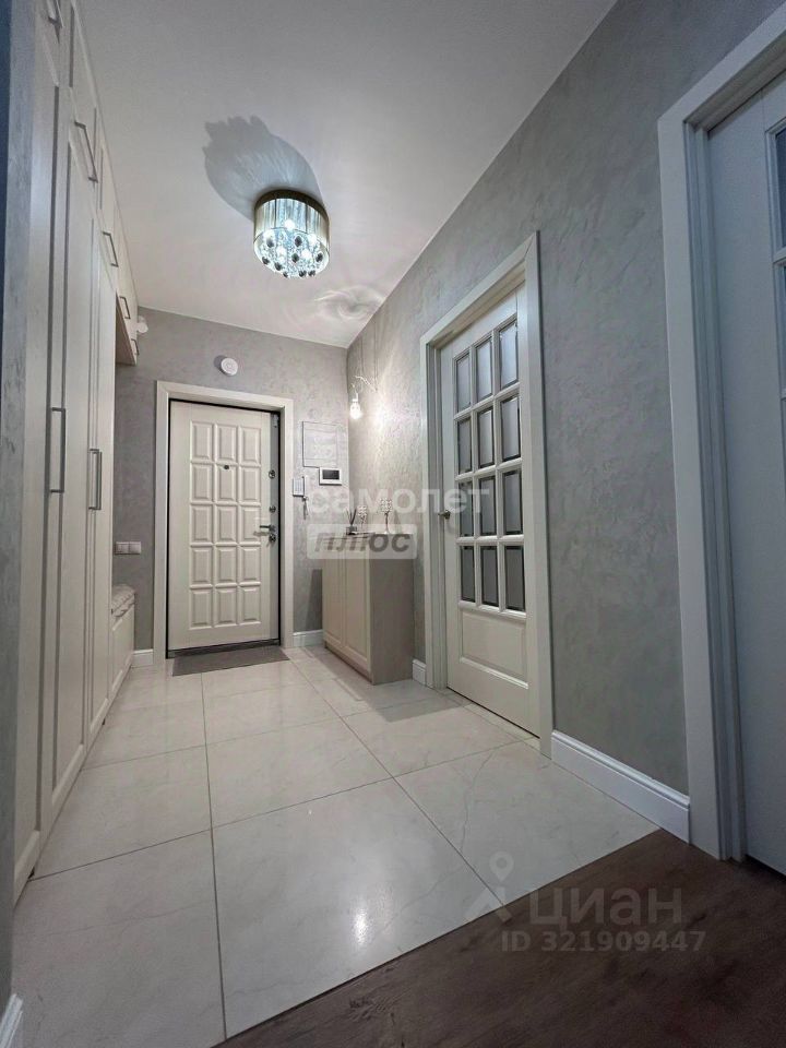 Продажа 3-комн квартиры на вторичном рынке Яхрома, Парковая улица, 8