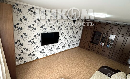 Продажа 3-комн квартиры на вторичном рынке улица Генерала Тюленева,  д. 29 к4