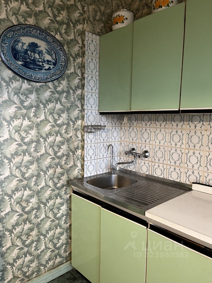 Продажа 1-комн квартиры на вторичном рынке улица Маршала Новикова, 9