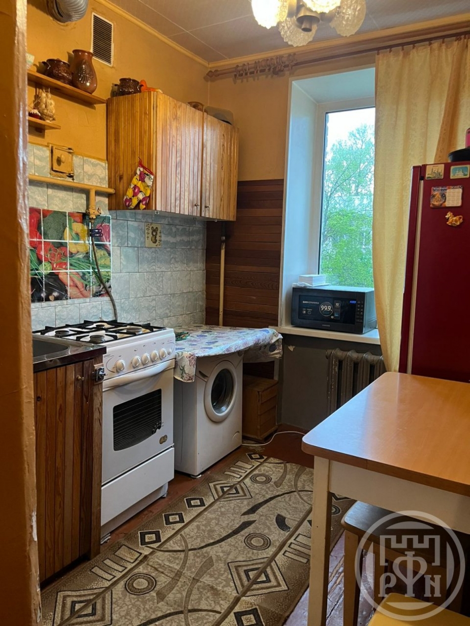 Аренда 1-комн квартиры на вторичном рынке Петергоф г., Петергоф г.,  д. 11