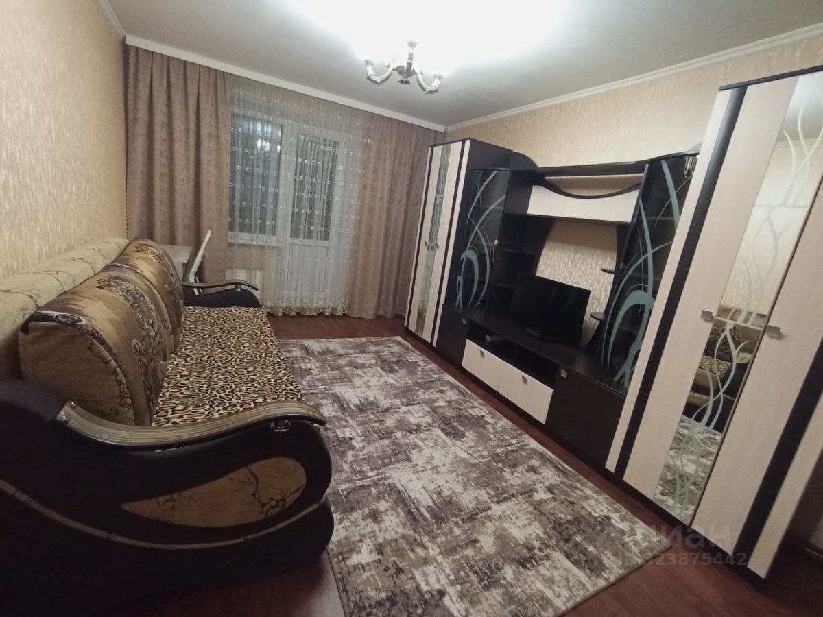 Аренда 2-комн квартиры на вторичном рынке Дзержинский, улица Шама, 10