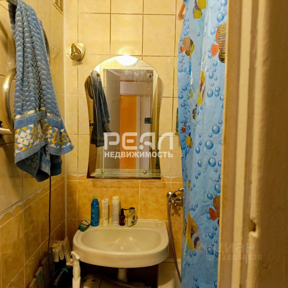 Продажа 2-комн квартиры на вторичном рынке пос. Новый Свет, 43