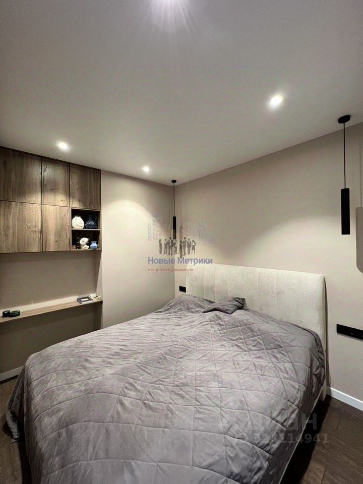 Продажа 2-комн квартиры на вторичном рынке Новоколомяжский проспект, 11