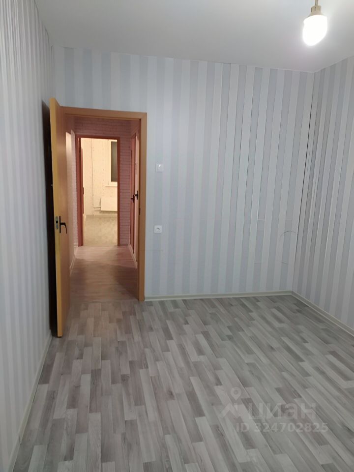 Продажа 2-комн квартиры на вторичном рынке улица Маршала Савицкого, 26к1