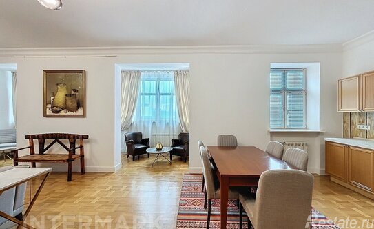 Аренда 4-комн квартиры на вторичном рынке Давыдковская улица,  д. 3