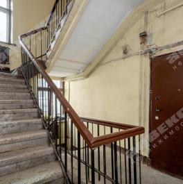 Продажа 2-комн квартиры на вторичном рынке Клинский пр-кт,  д. 23