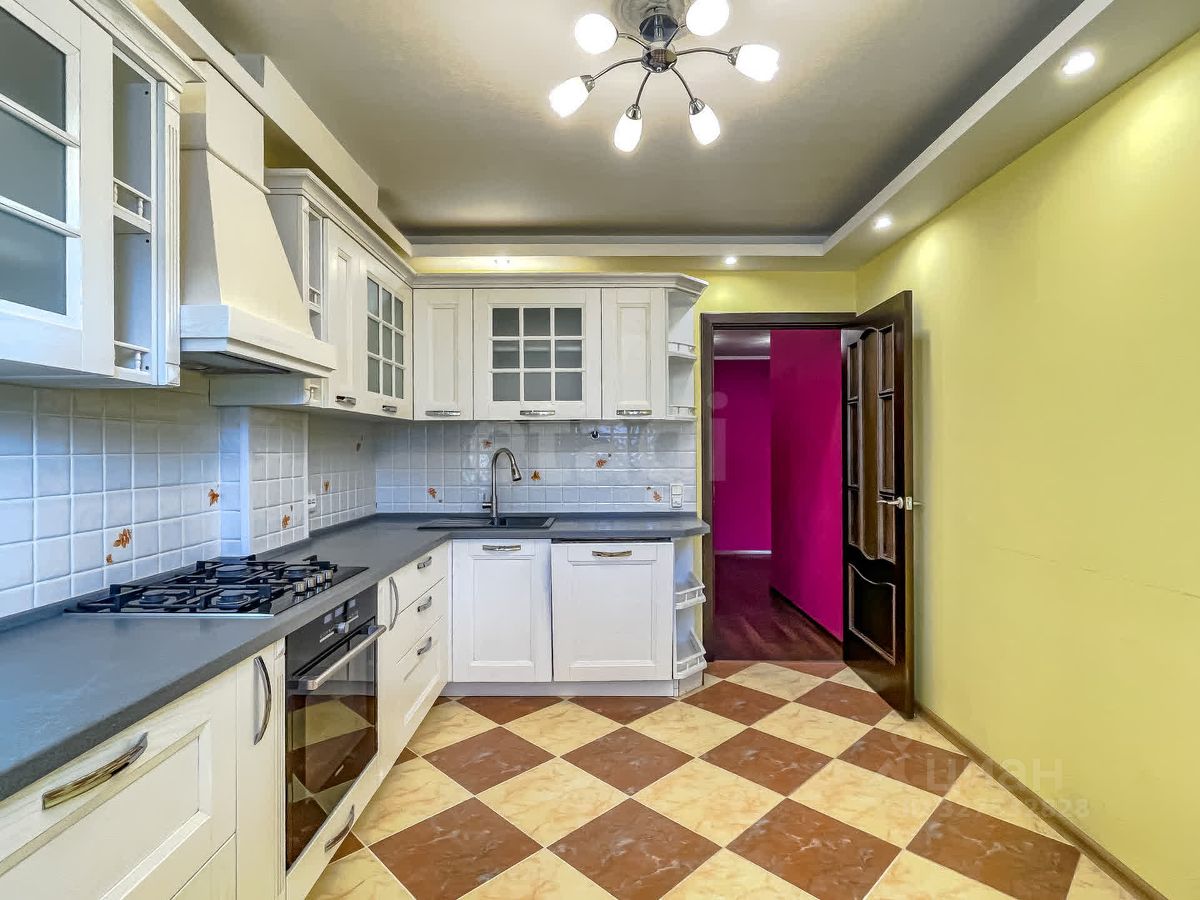 Продажа 1-комн квартиры на вторичном рынке Рощино пгт, улица Социалистическая, 15