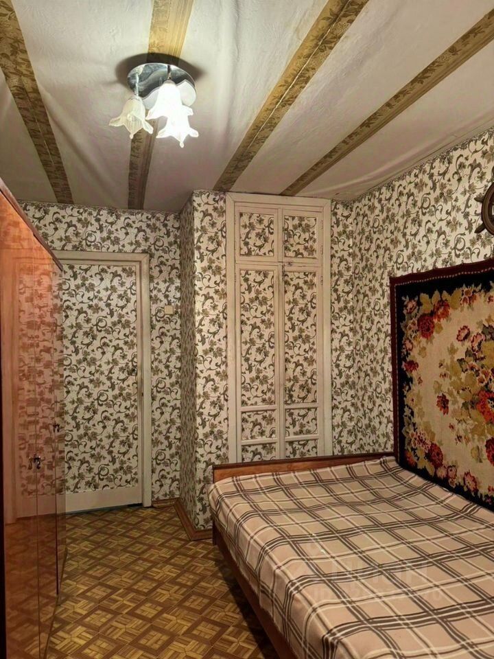 Продажа 2-комн квартиры на вторичном рынке пос. Большие Лучки, Сланцы, улица 1 Мая, 94