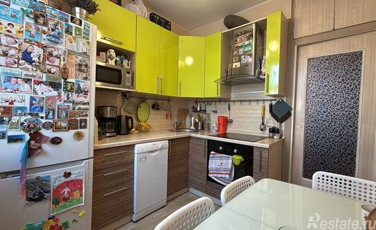 Продажа 2-комн квартиры на вторичном рынке ул Тамбовская,  д. 8,  к. 1