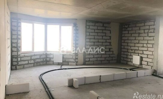 Продажа 3-комн квартиры на вторичном рынке Буковая аллея,  д. 14