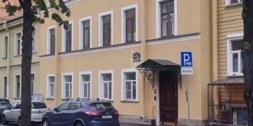 3-комн квартира 16-я Васильевского острова линия, 45