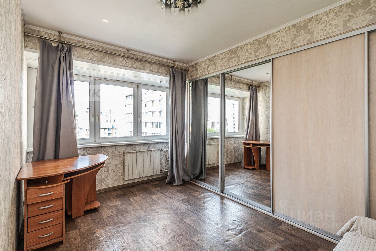 Продажа 3-комн квартиры на вторичном рынке Ленинский проспект, 102