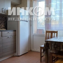 Продажа 2-комн квартиры на вторичном рынке улица Красных Зорь,  д. 59