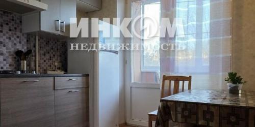 2-комн квартира улица Красных Зорь,  д. 59