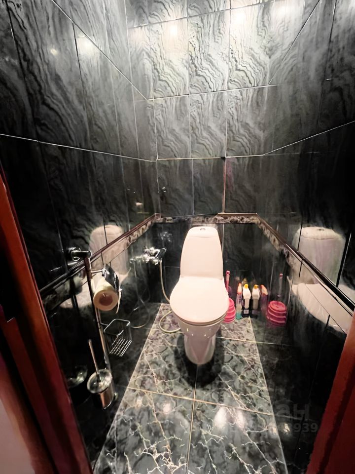 Продажа 2-комн квартиры на вторичном рынке Боровское шоссе, 19