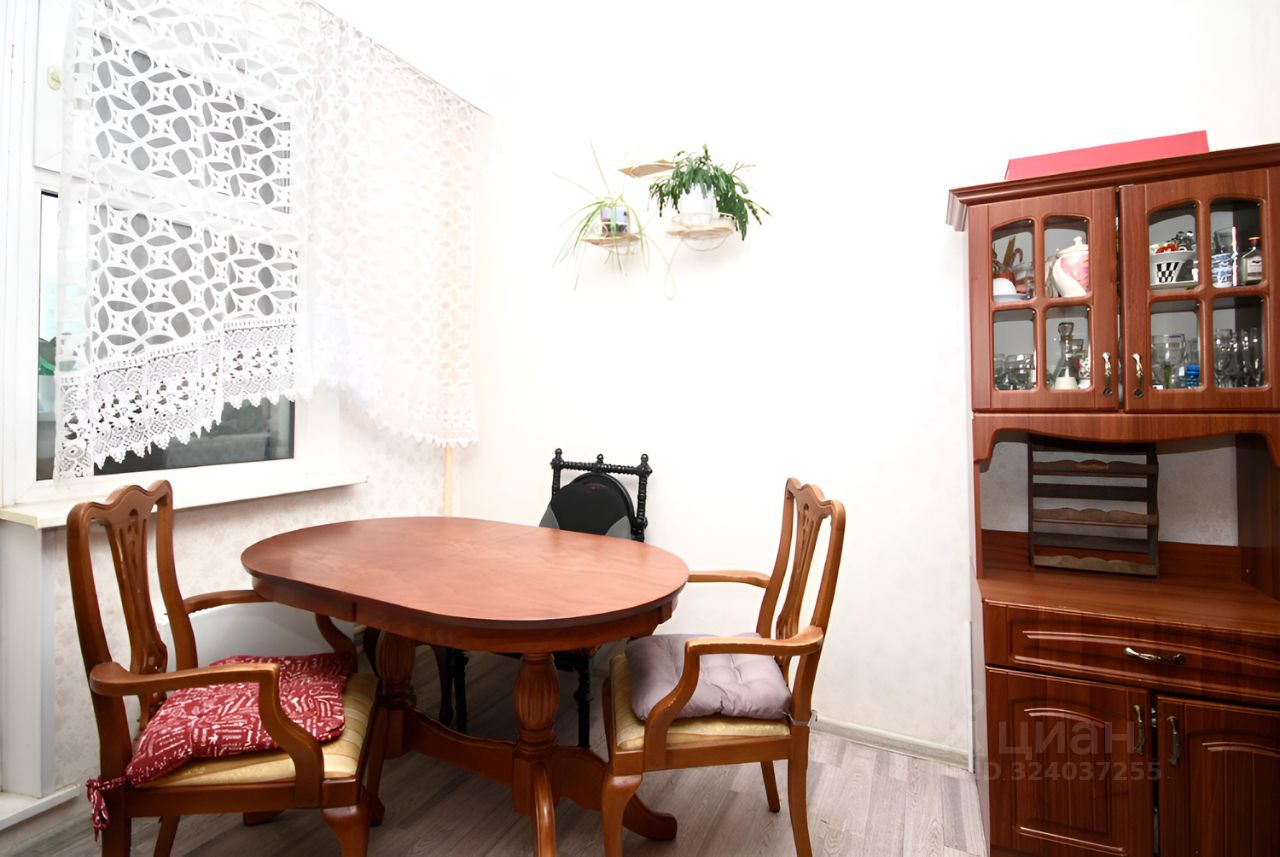 Аренда 1-комн квартиры на вторичном рынке Саратовская улица, 24