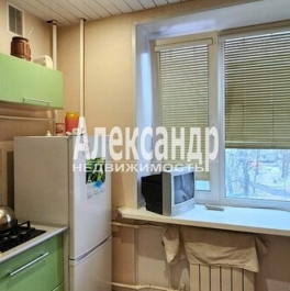 Продажа 2-комн квартиры на вторичном рынке Кириши, ул Мира,  д. 18