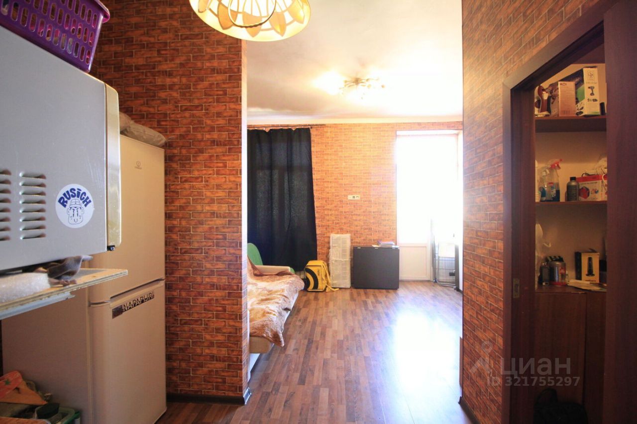 Продажа комнаты Большеохтинский проспект, 7к1