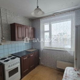 Продажа 1-комн квартиры на вторичном рынке улица Лескова,  д. 28 к1