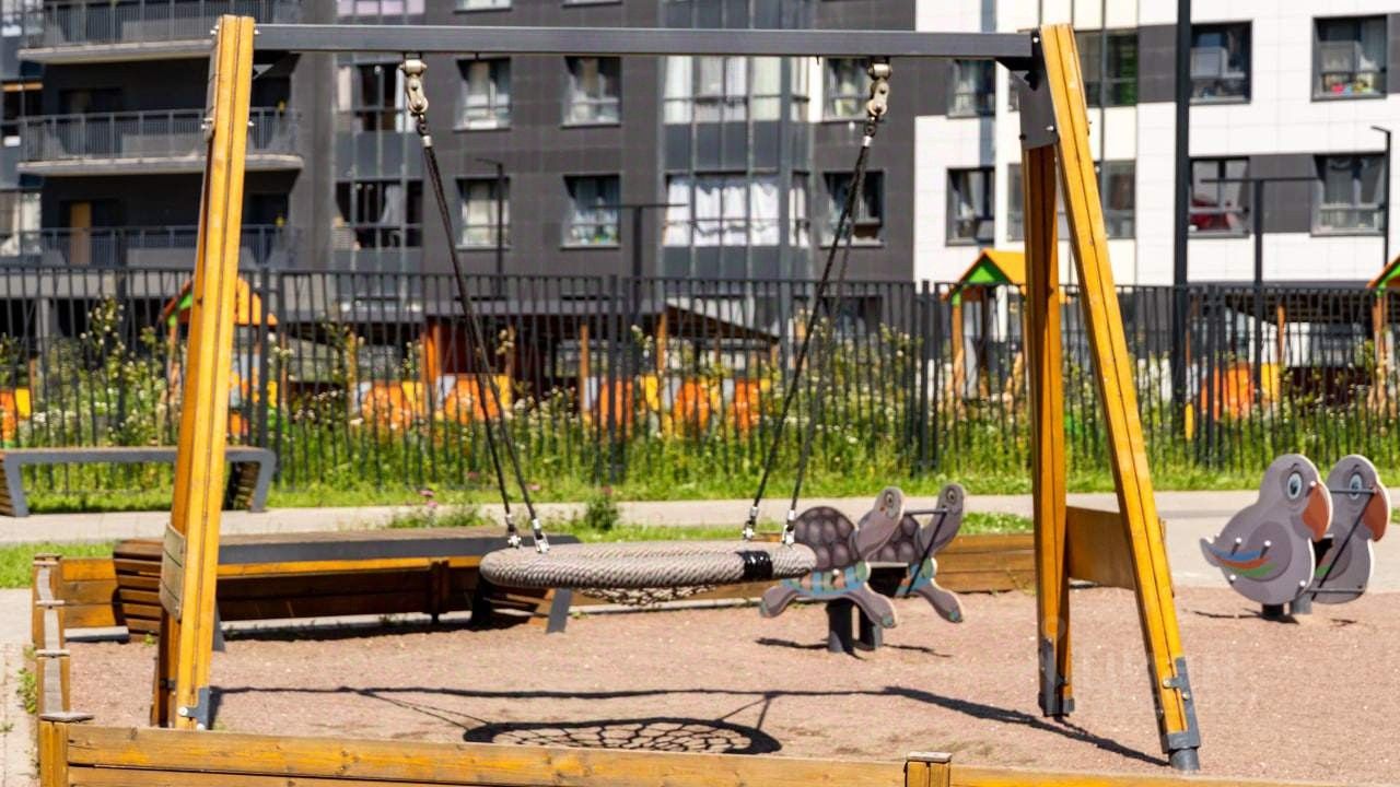 Продажа 1-комн квартиры на вторичном рынке улица Русановская, 24