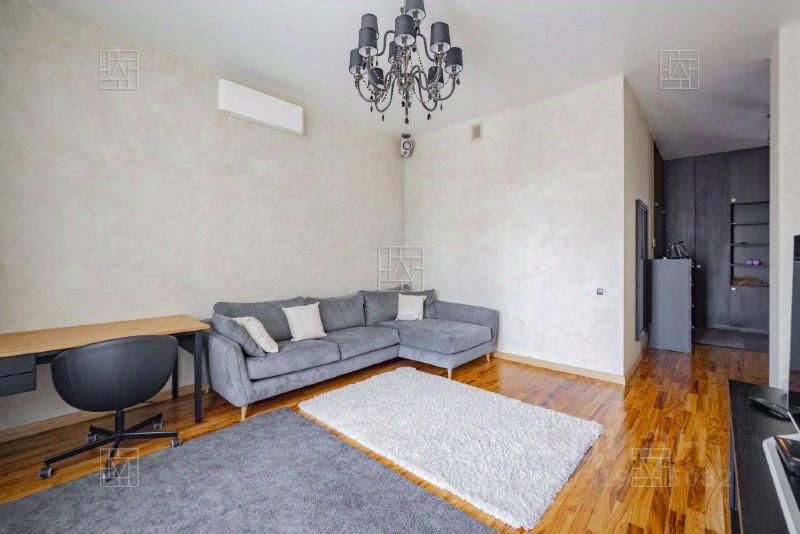 Аренда 2-комн квартиры на вторичном рынке Тверская улица, 4