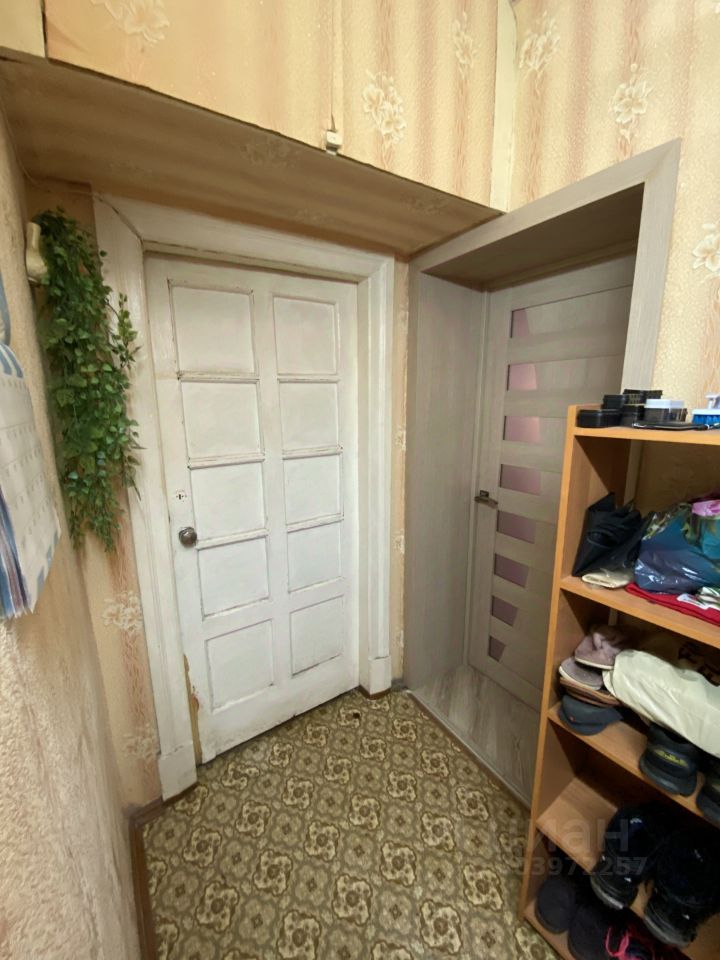 Продажа 2-комн квартиры на вторичном рынке Центральный мкр, улица Октябрьская,  д. 4