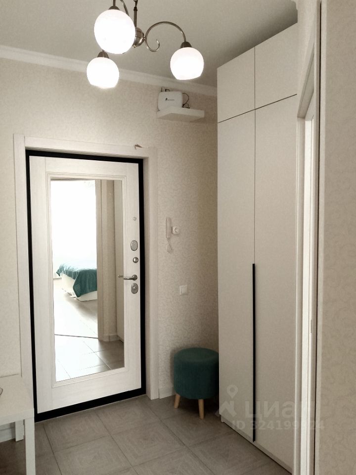 Продажа 1-комн квартиры на вторичном рынке д. Красный Поселок, улица Конюхова, 4