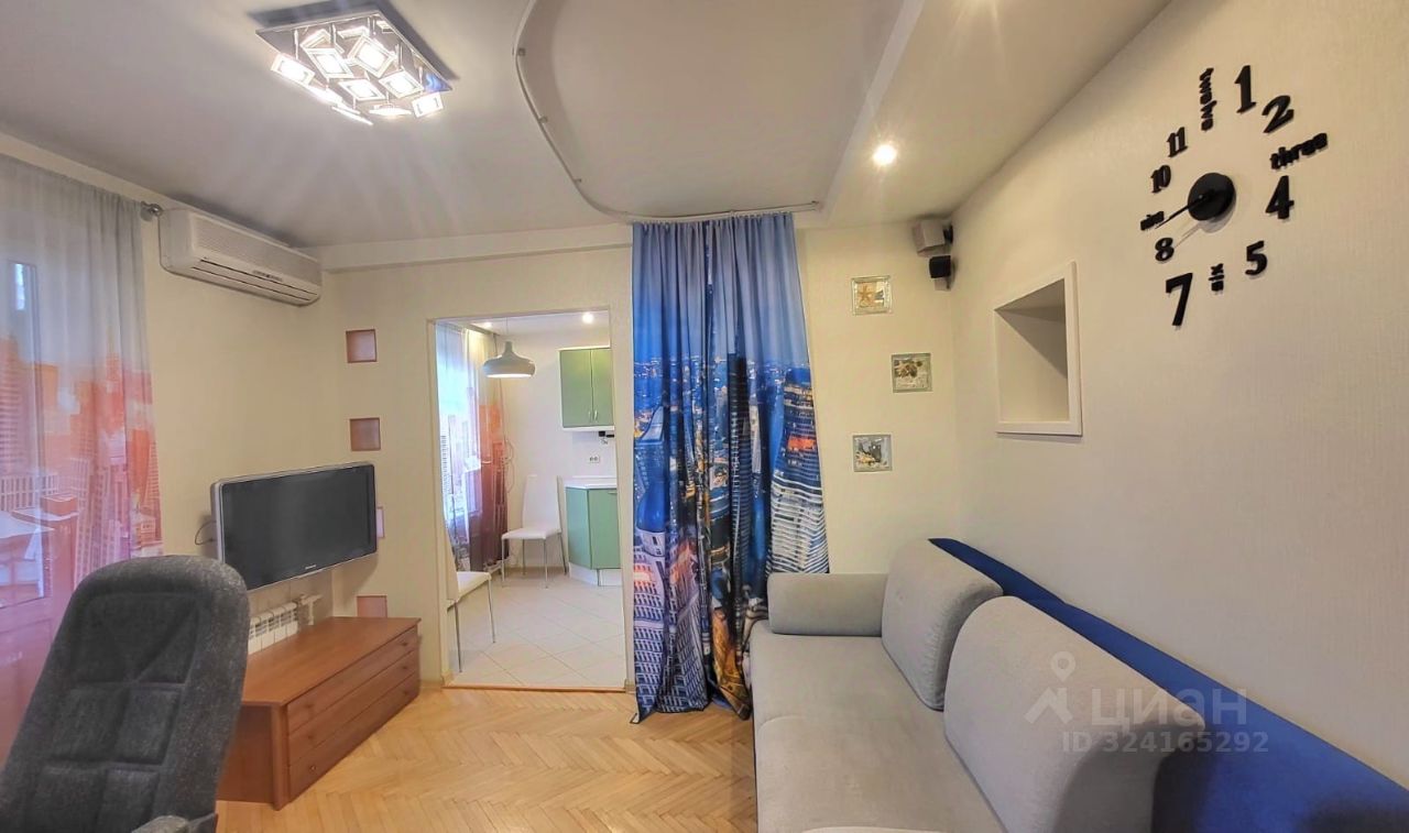 Продажа 2-комн квартиры на вторичном рынке Северный ао, улица 8 Марта, 8к2