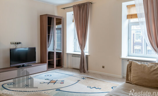 Продажа 4-комн квартиры на вторичном рынке улица Рылеева,  д. 10