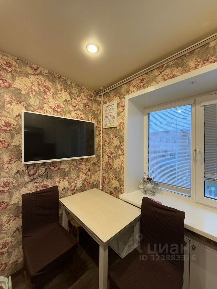 Продажа 2-комн квартиры на вторичном рынке Сергиев Посад, Стахановская улица, 8/40