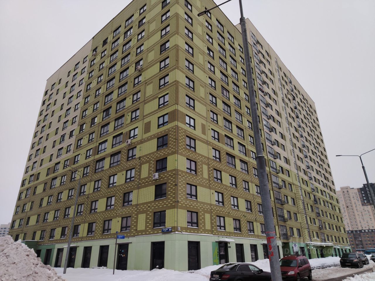 Продажа 4-комн квартиры на вторичном рынке улица Маресьева, 10к1