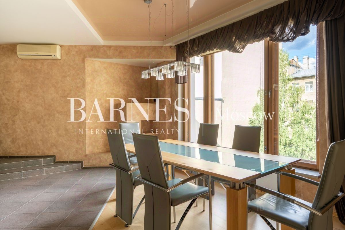 Продажа 5-комн квартиры на вторичном рынке Большая Монетная улица, 9а