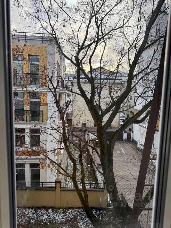 Продажа 4-комн квартиры на вторичном рынке Скатертный переулок, 23